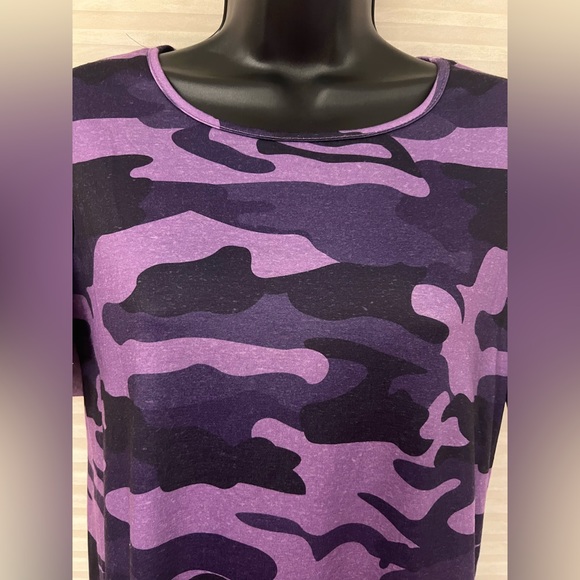 Purple CAMO T-SHIRT DRESS with FLUTTER SLEEVES size SMALL - Picture 2 of 10